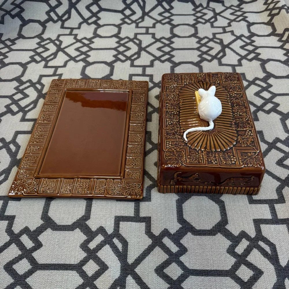 Abigails Portugal Brown Ceramic Cheese Dish Majolica Mouse Cats Lid Tray Artisan
